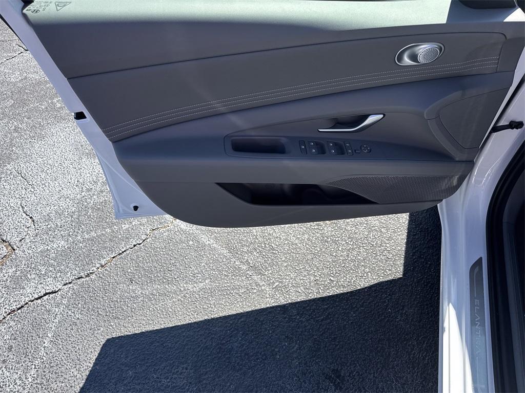 new 2025 Hyundai Elantra car, priced at $23,915
