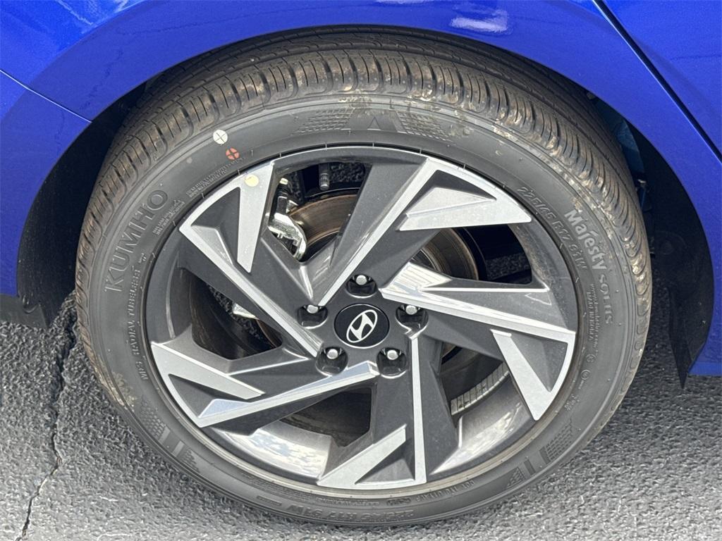 new 2025 Hyundai Elantra car, priced at $23,355