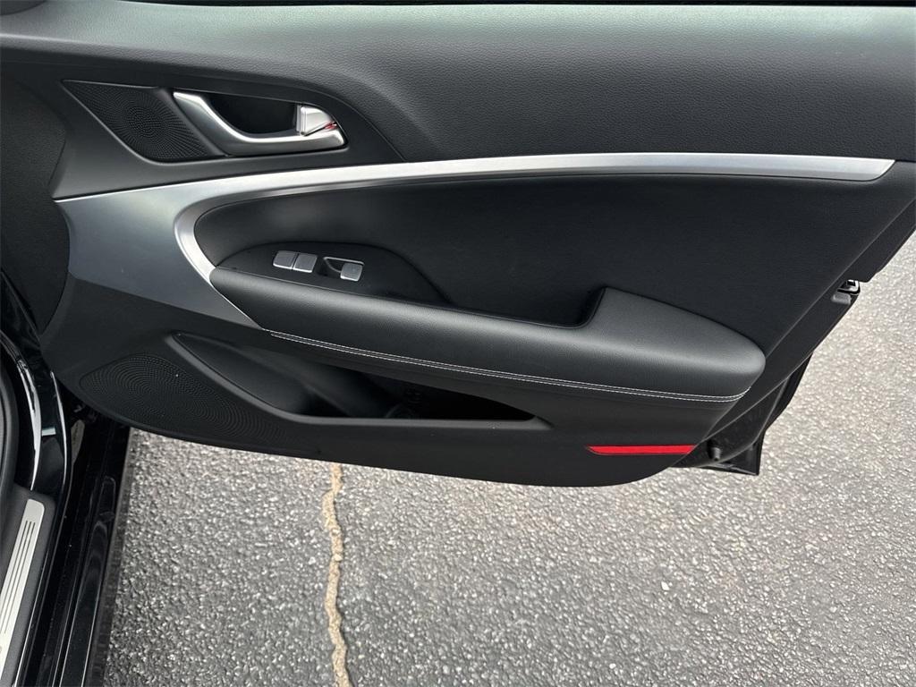 new 2025 Genesis G70 car, priced at $44,245