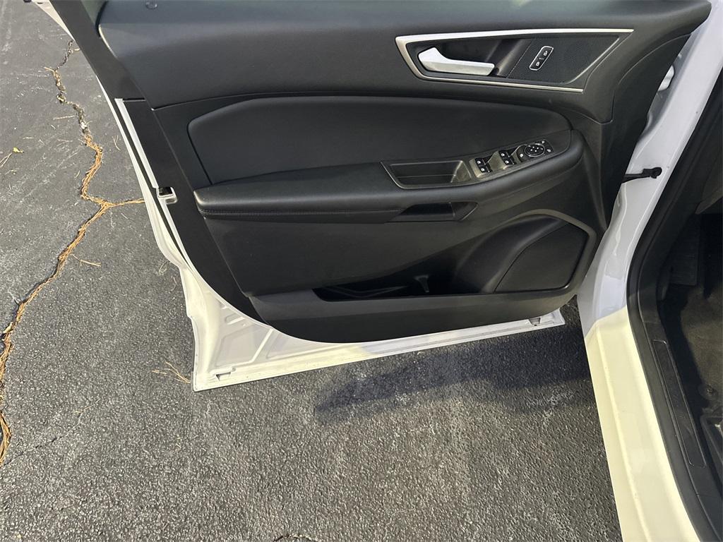 used 2024 Ford Edge car, priced at $20,892