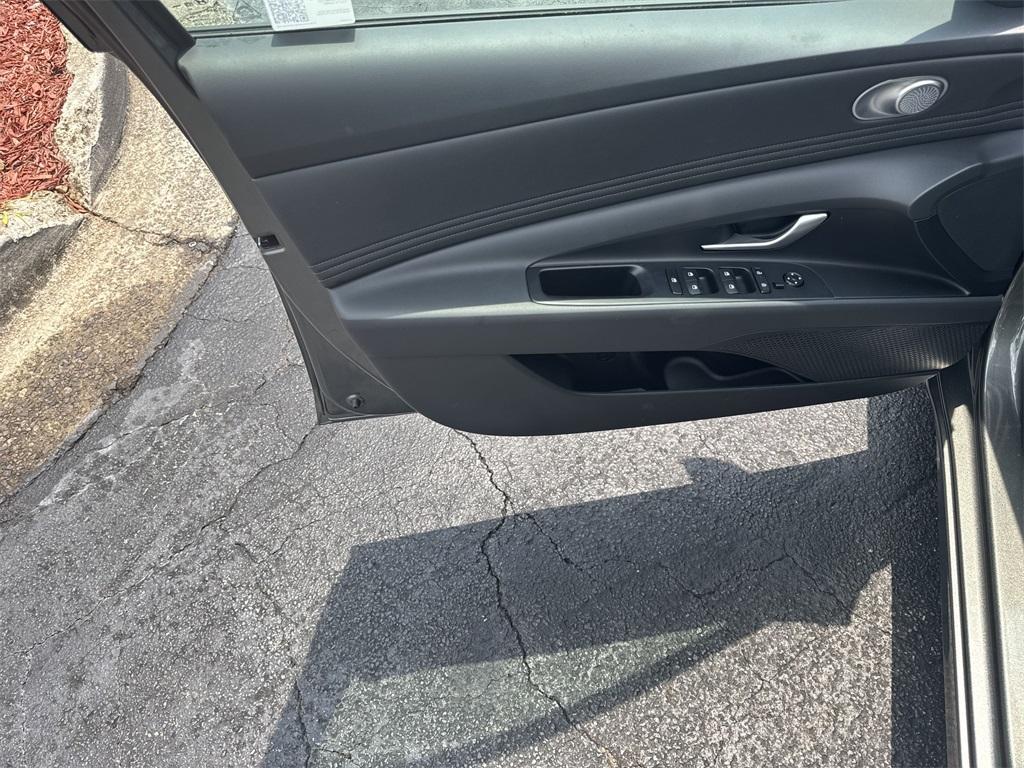 new 2025 Hyundai Elantra car, priced at $25,905