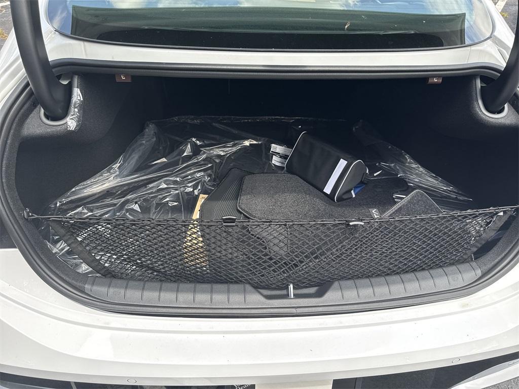 new 2025 Hyundai Sonata Hybrid car, priced at $38,210