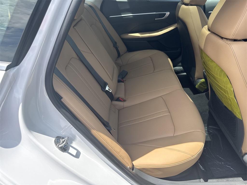 new 2025 Hyundai Sonata Hybrid car, priced at $38,210