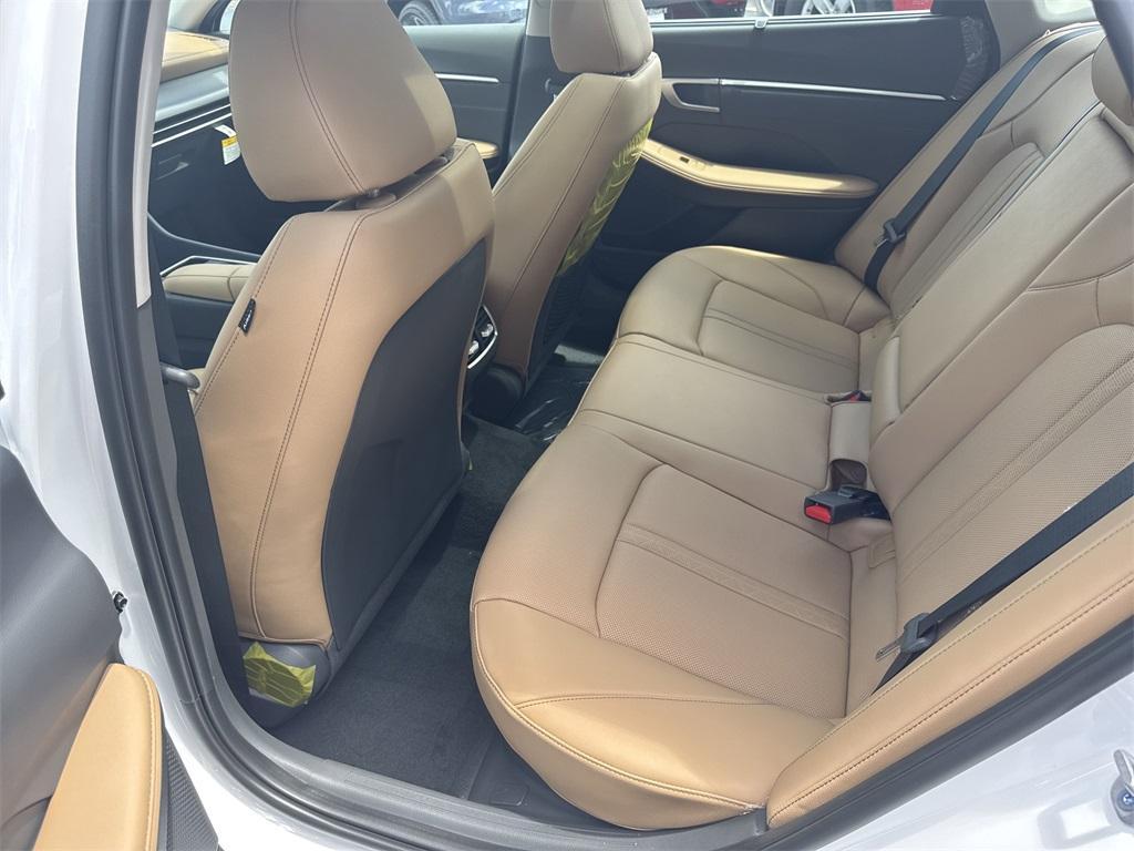 new 2025 Hyundai Sonata Hybrid car, priced at $38,210