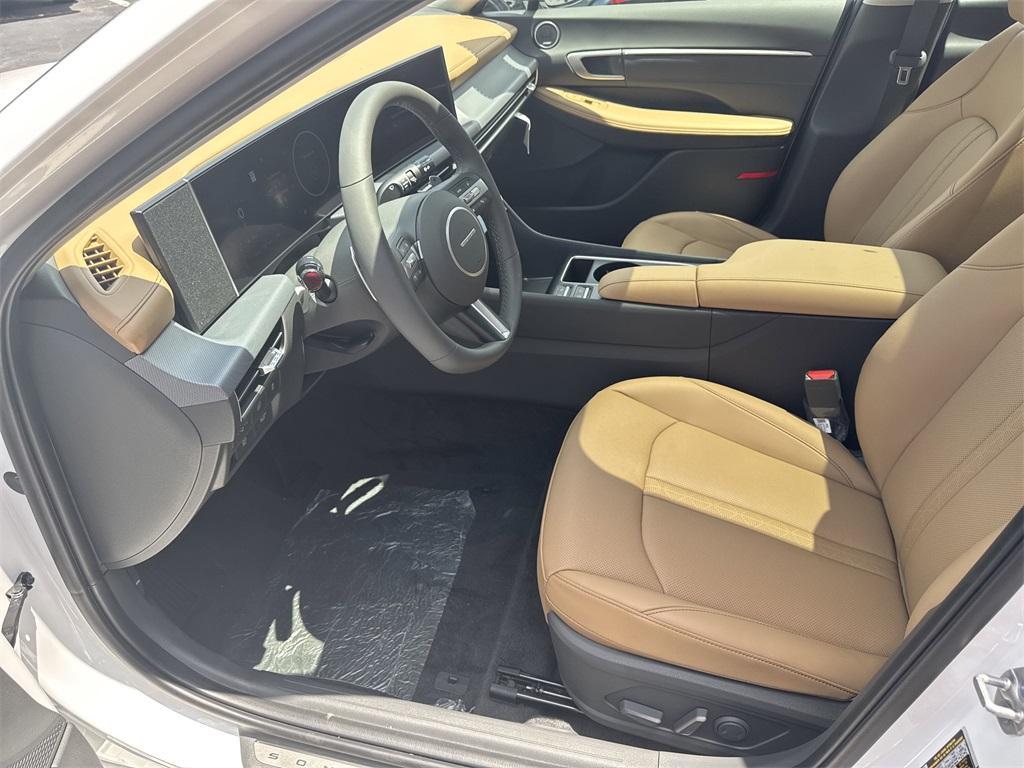 new 2025 Hyundai Sonata Hybrid car, priced at $38,210