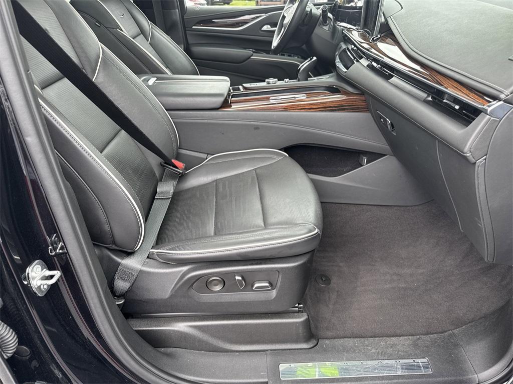 used 2023 Cadillac Escalade ESV car, priced at $67,991