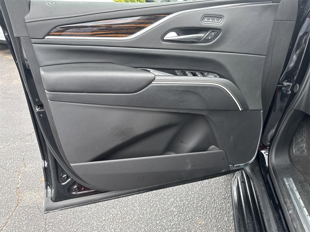 used 2023 Cadillac Escalade ESV car, priced at $67,991