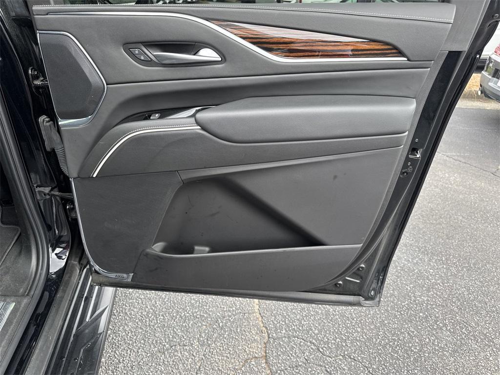 used 2023 Cadillac Escalade ESV car, priced at $67,991