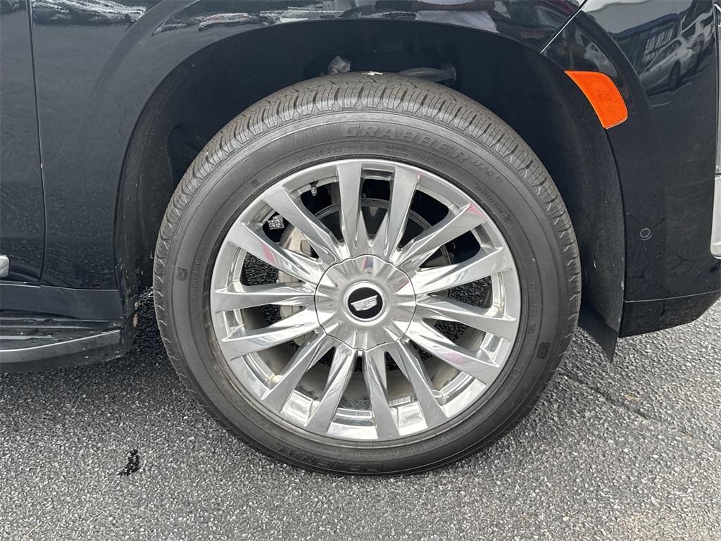 used 2023 Cadillac Escalade ESV car, priced at $67,991