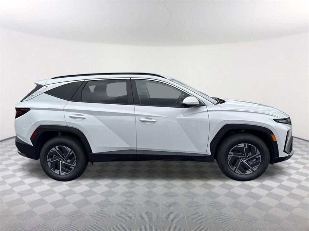 new 2025 Hyundai TUCSON Hybrid car, priced at $35,420