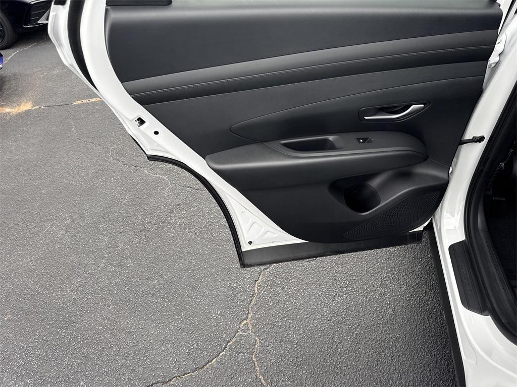 new 2025 Hyundai TUCSON Hybrid car, priced at $35,420