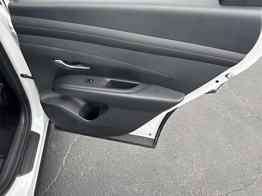 new 2025 Hyundai TUCSON Hybrid car, priced at $35,420