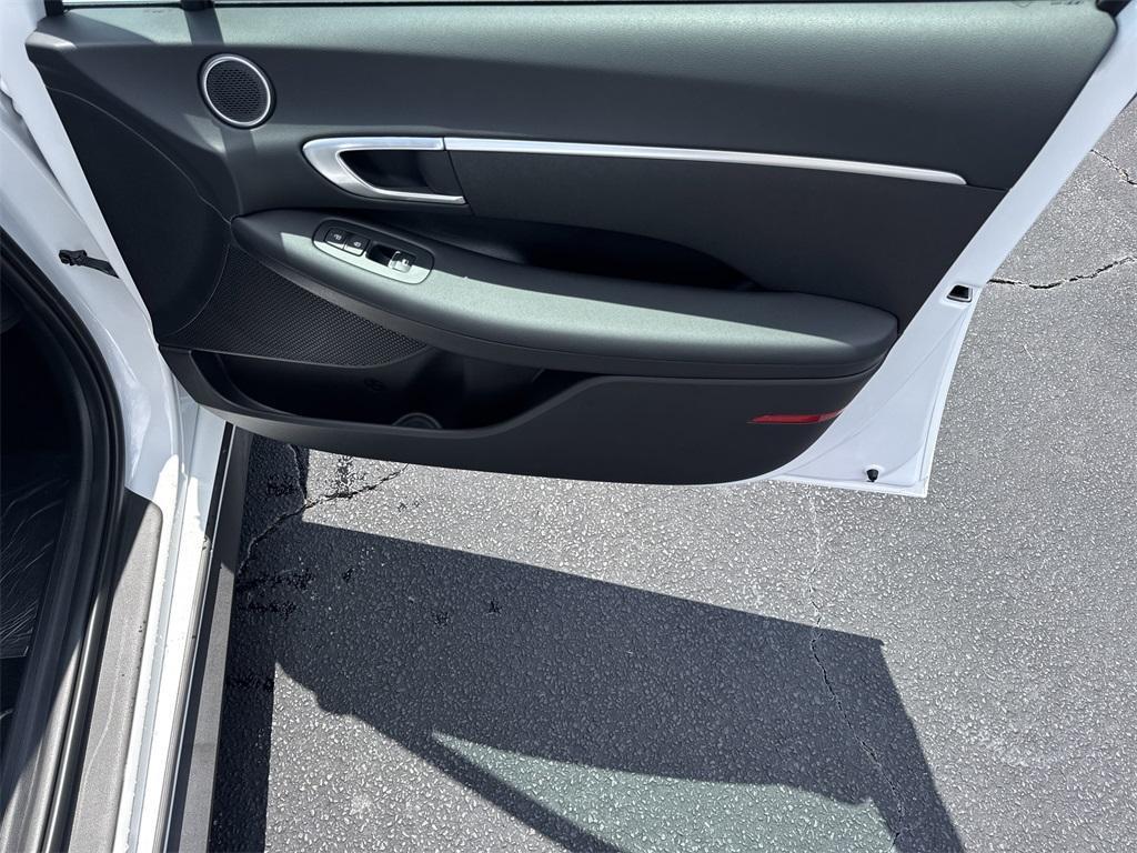 new 2025 Hyundai Sonata car, priced at $27,285