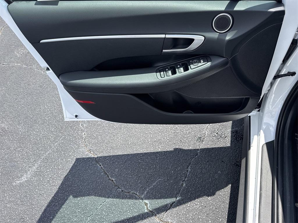 new 2025 Hyundai Sonata car, priced at $27,285