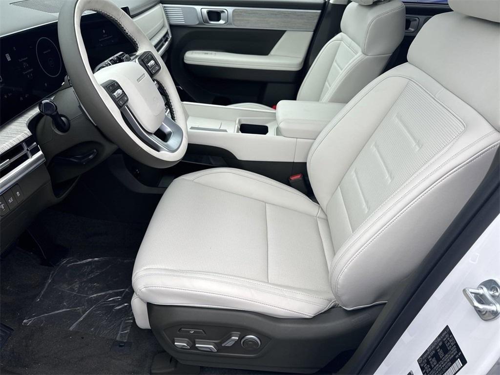 new 2025 Hyundai Santa Fe car, priced at $46,370