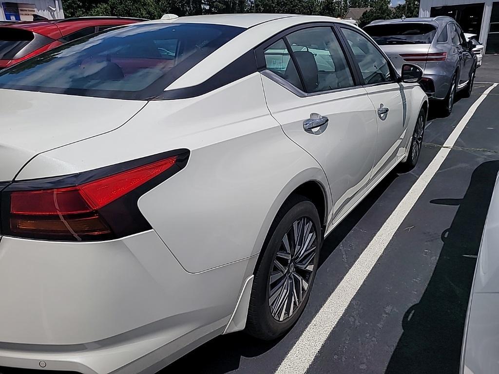 used 2023 Nissan Altima car, priced at $21,171