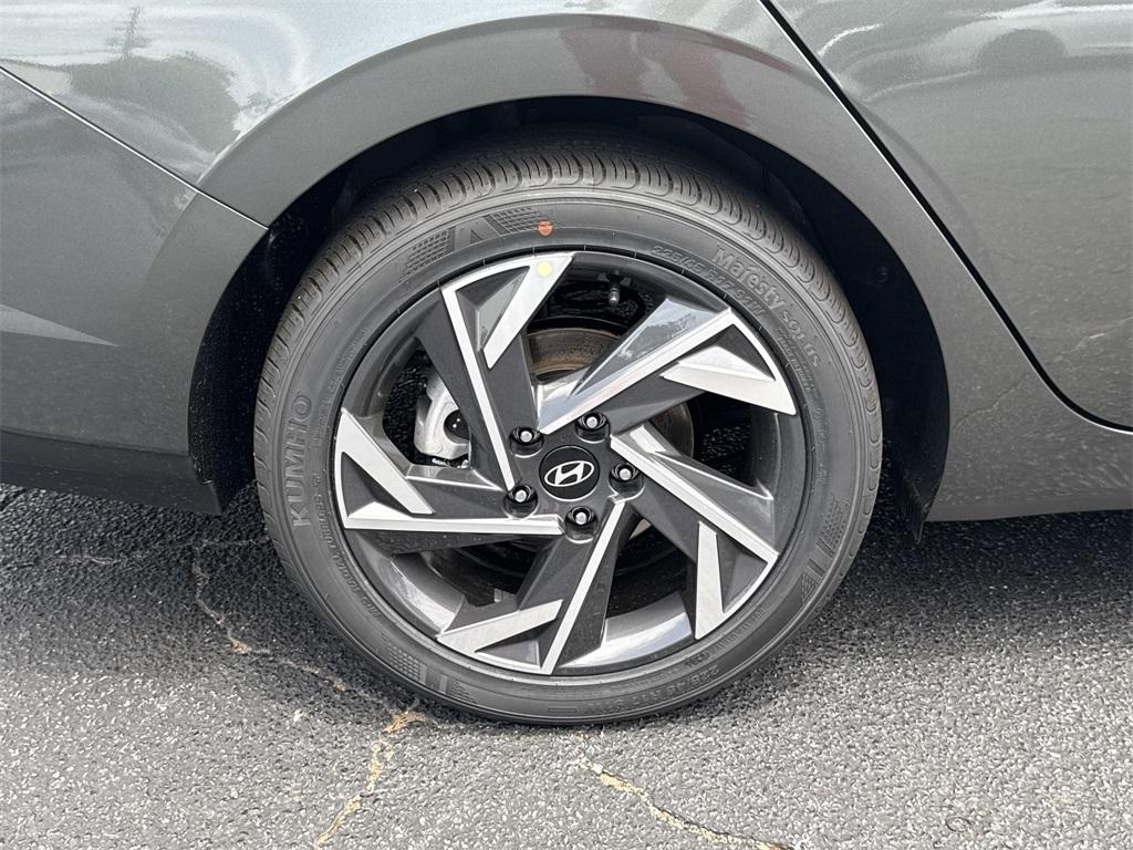 new 2025 Hyundai Elantra car, priced at $23,265