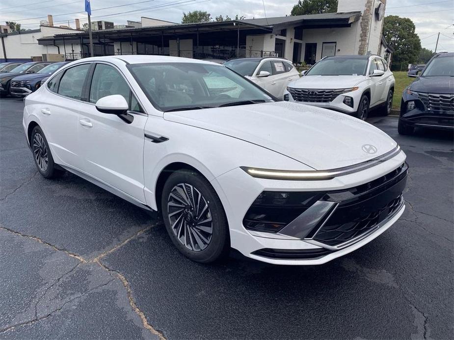 new 2024 Hyundai Sonata Hybrid car, priced at $29,540