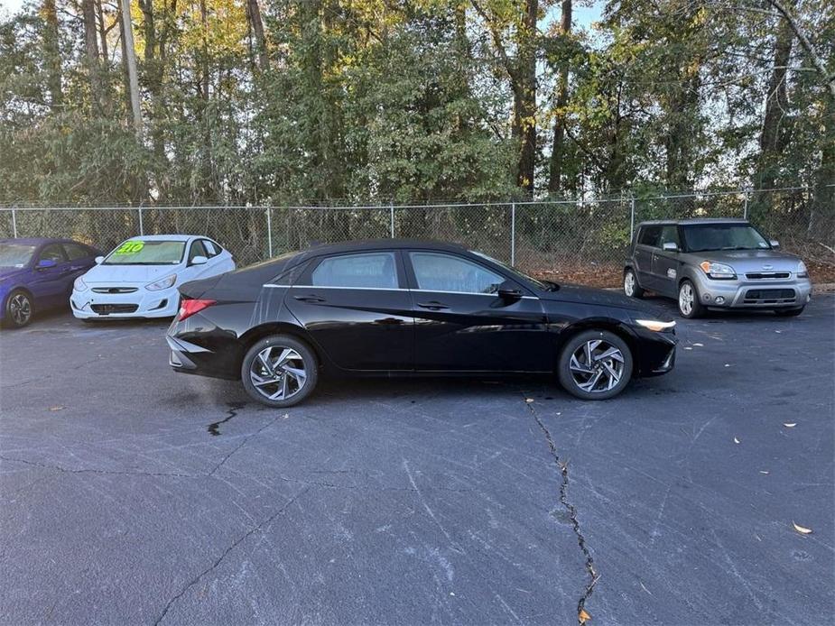 new 2025 Hyundai Elantra car, priced at $26,265