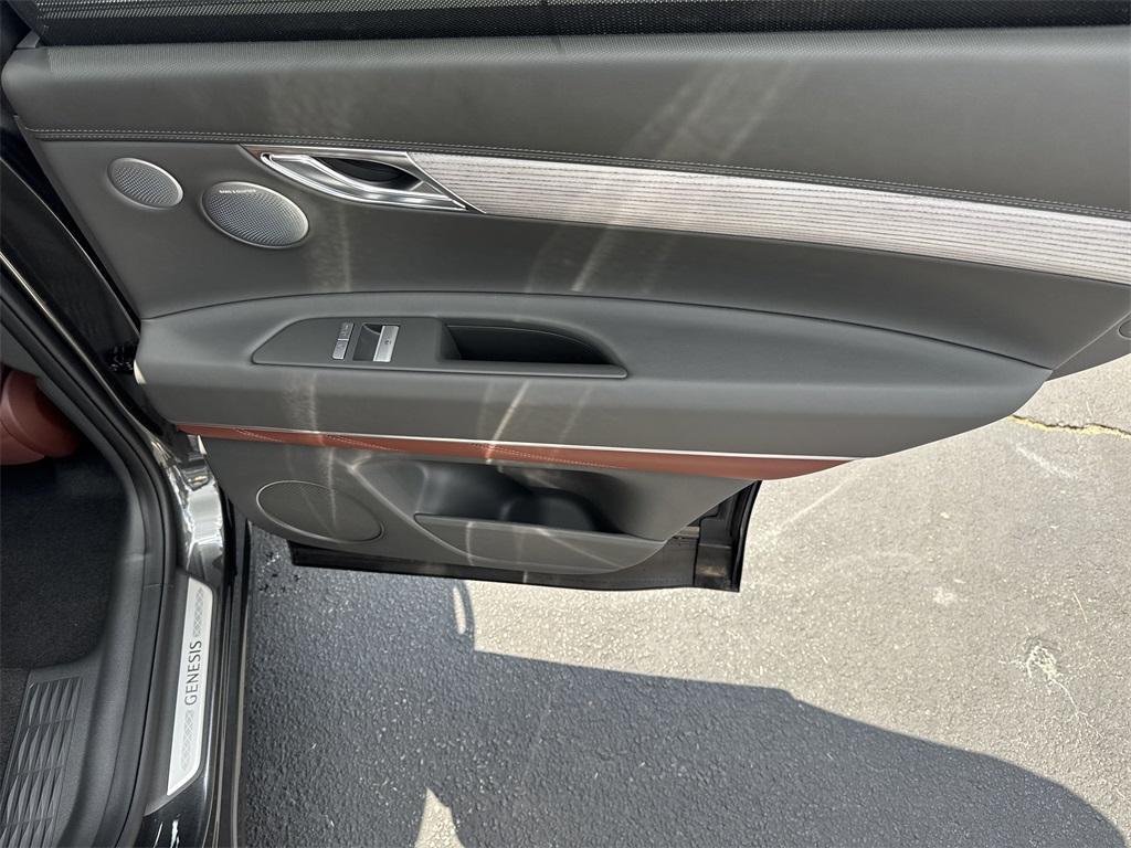 new 2025 Genesis GV80 car, priced at $81,945