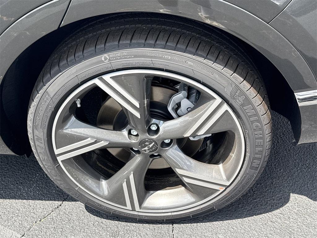 new 2025 Genesis GV80 car, priced at $81,945