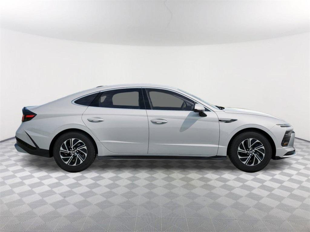 new 2026 Hyundai Sonata Hybrid car, priced at $31,390
