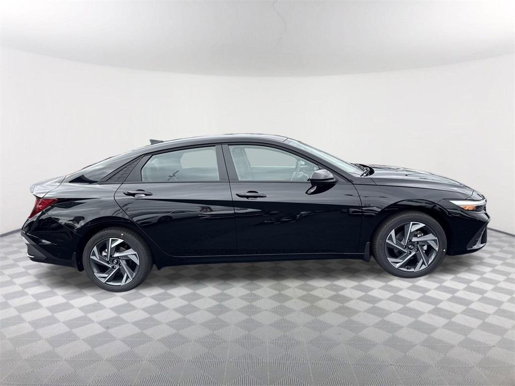 new 2025 Hyundai Elantra car, priced at $23,370
