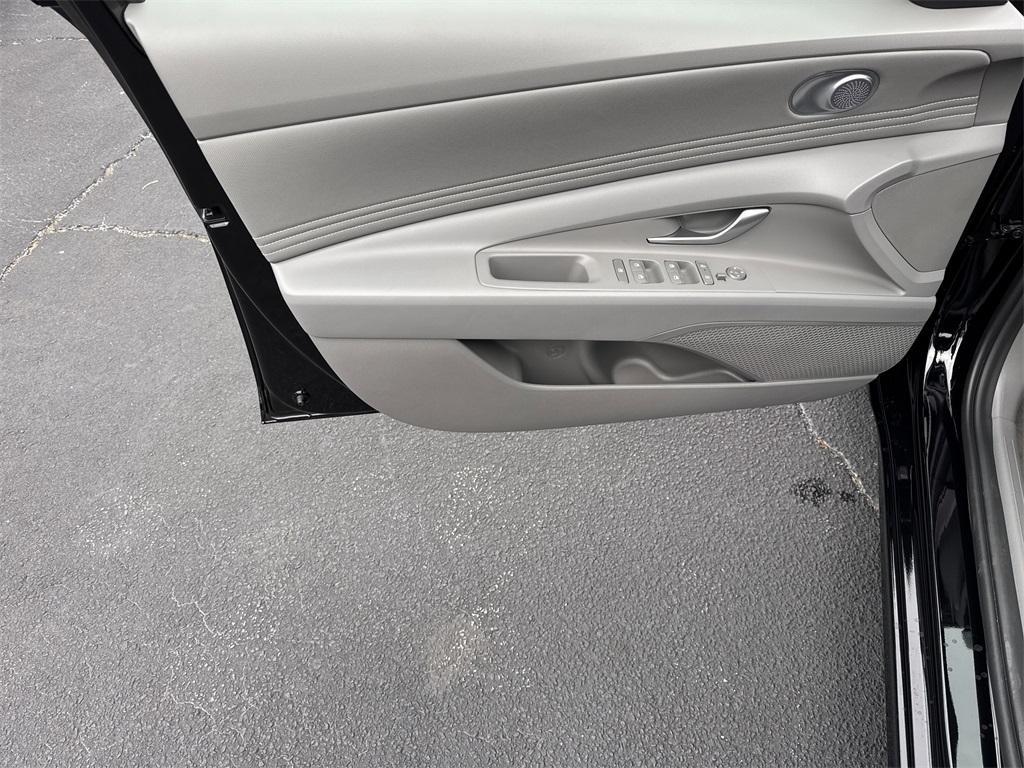 new 2025 Hyundai Elantra car, priced at $23,370