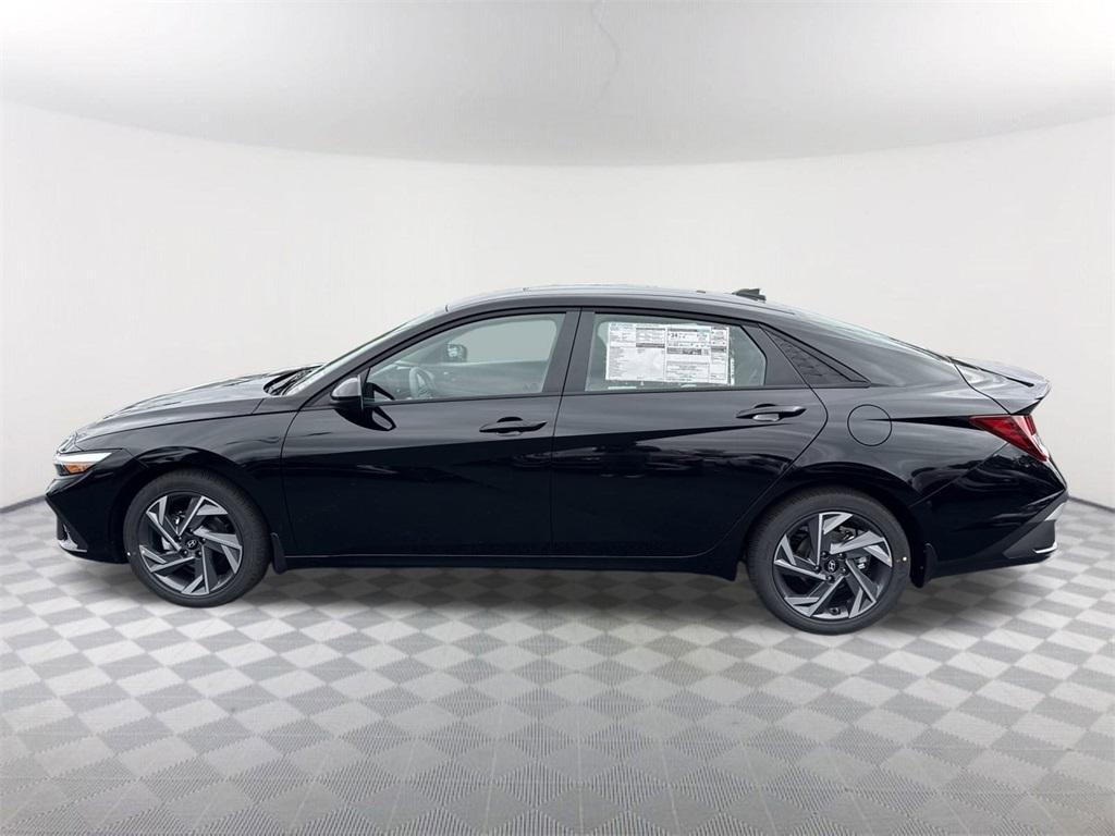 new 2025 Hyundai Elantra car, priced at $23,370