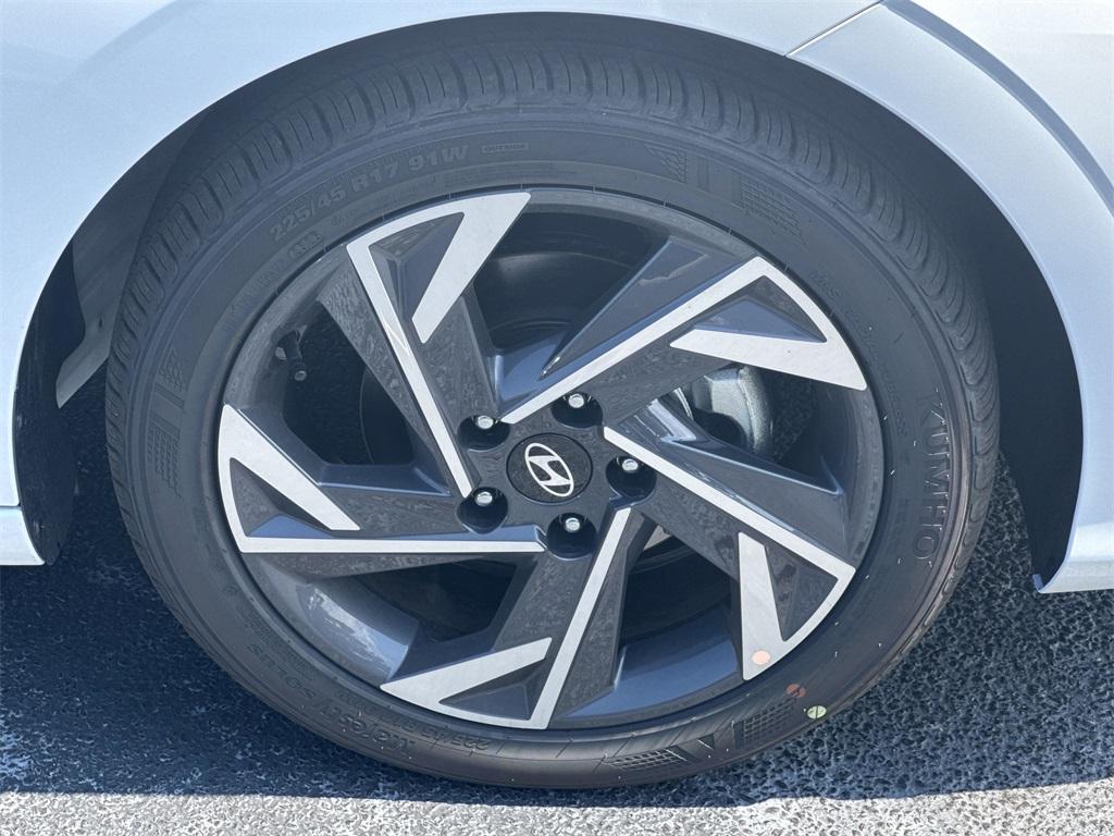 new 2025 Hyundai Elantra car, priced at $23,805