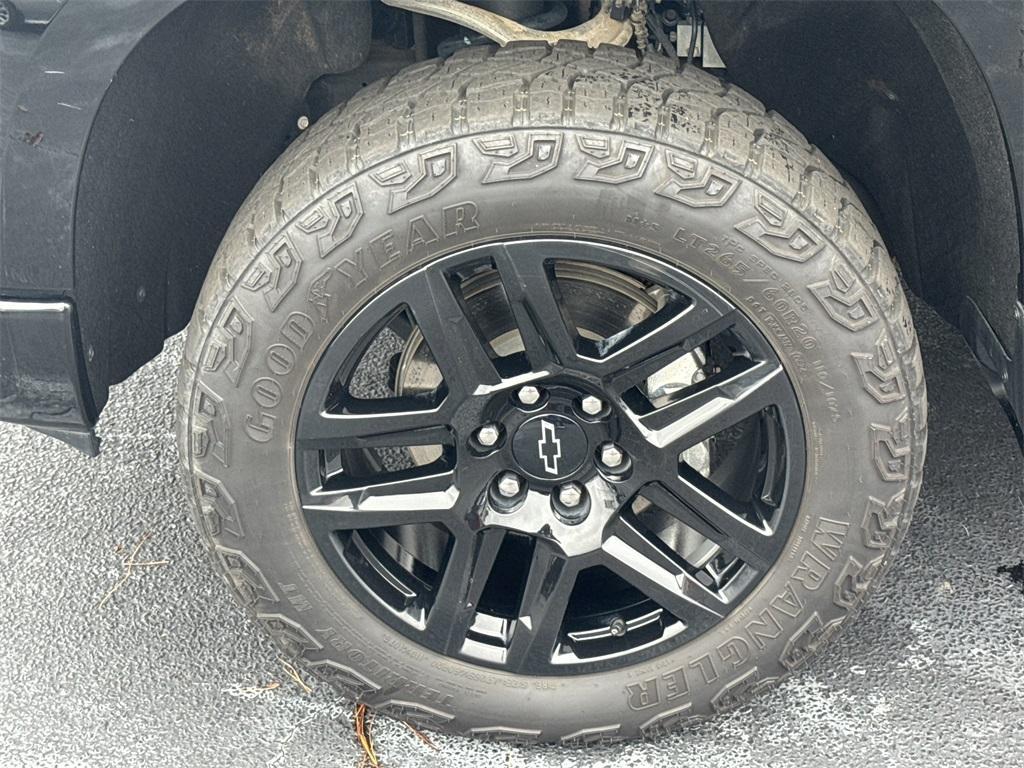 used 2024 Chevrolet Silverado 1500 car, priced at $42,394