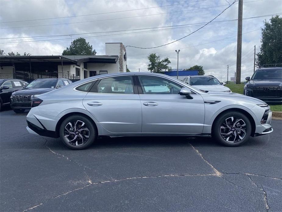 new 2024 Hyundai Sonata car, priced at $25,816