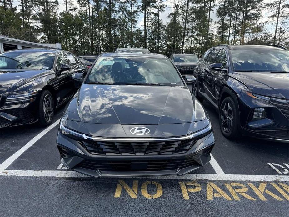 new 2025 Hyundai Elantra car, priced at $26,265