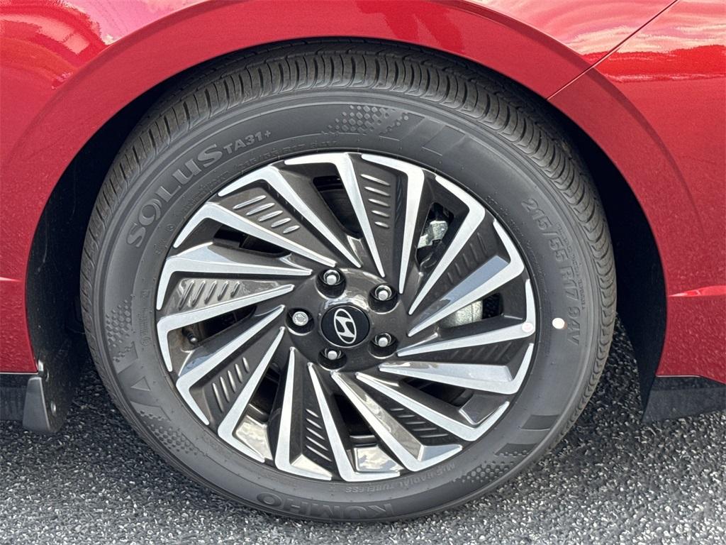 new 2025 Hyundai Sonata Hybrid car, priced at $31,835