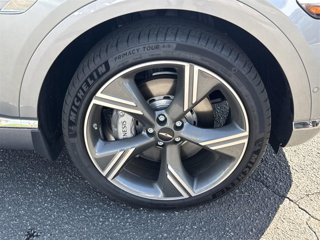 new 2025 Genesis GV80 car, priced at $82,075