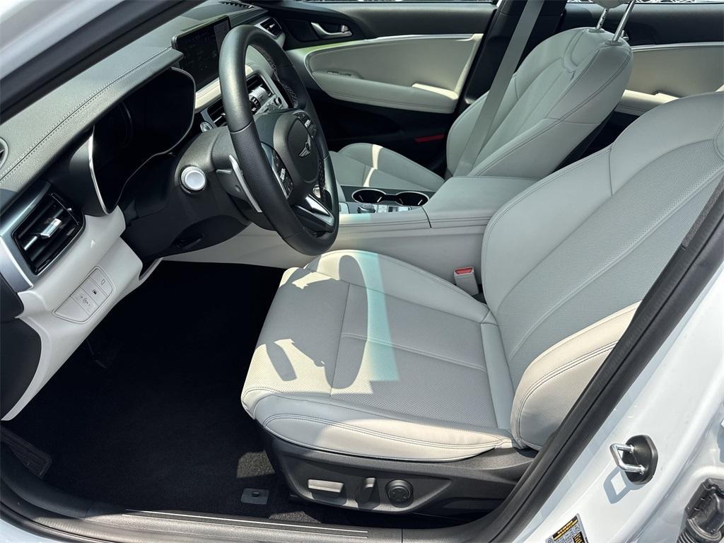 new 2025 Genesis G70 car, priced at $42,782