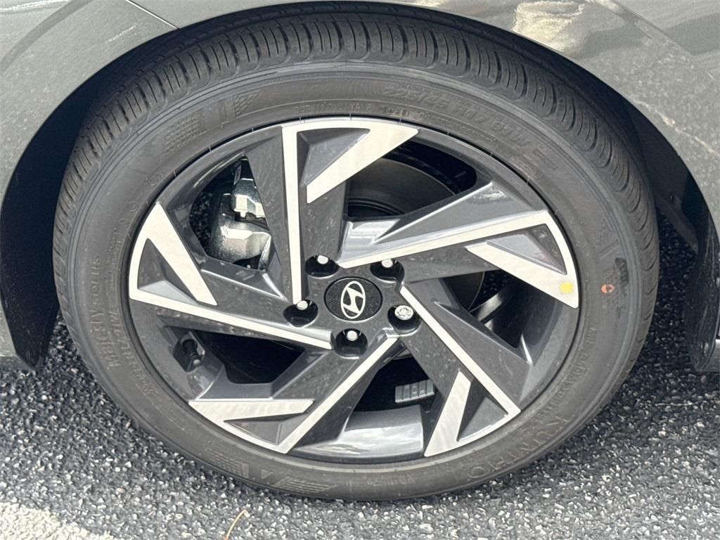 new 2025 Hyundai Elantra car, priced at $23,375