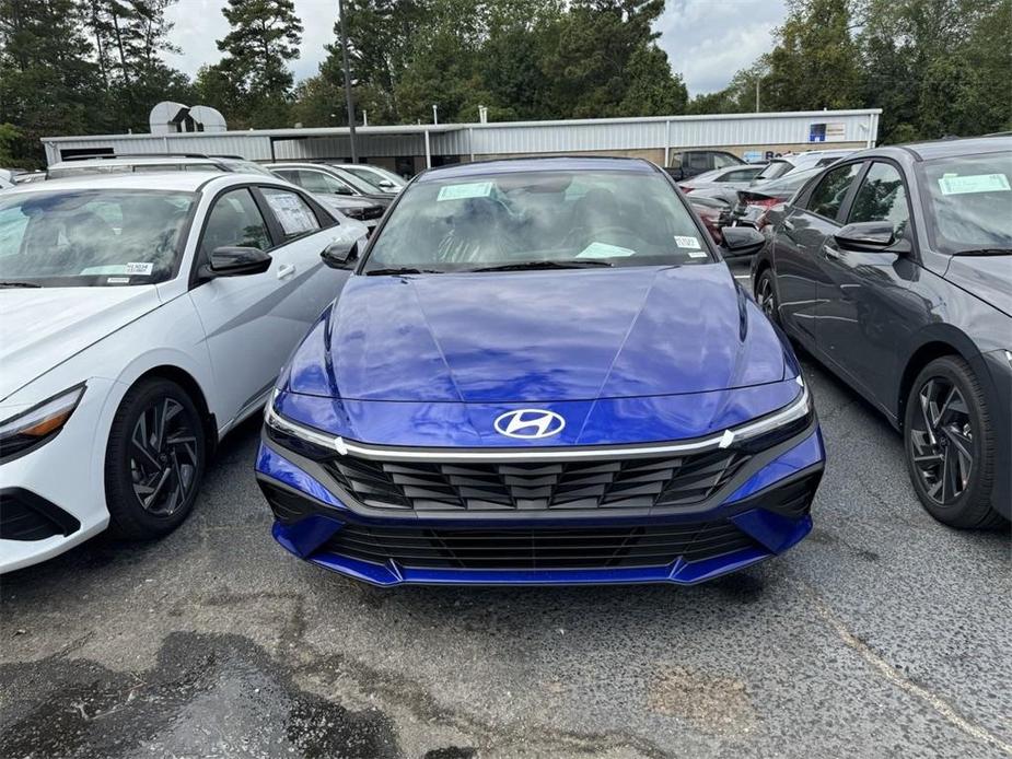 new 2025 Hyundai Elantra car, priced at $24,670