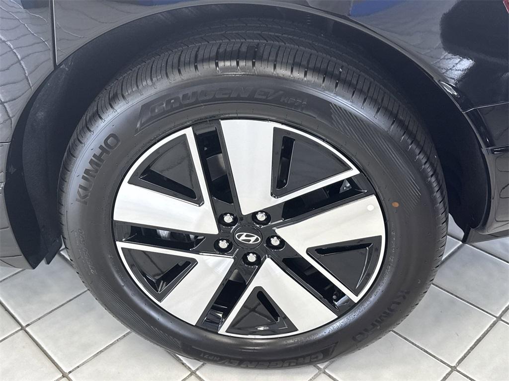 new 2026 Hyundai IONIQ 9 car, priced at $69,285