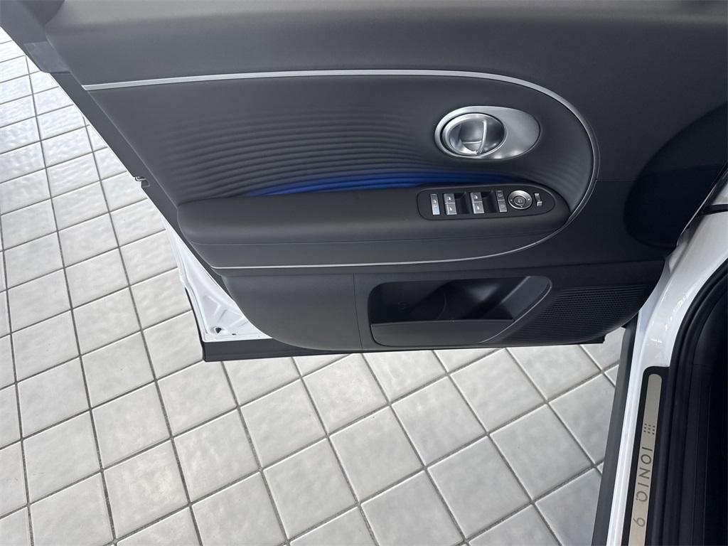 new 2026 Hyundai IONIQ 9 car, priced at $69,285