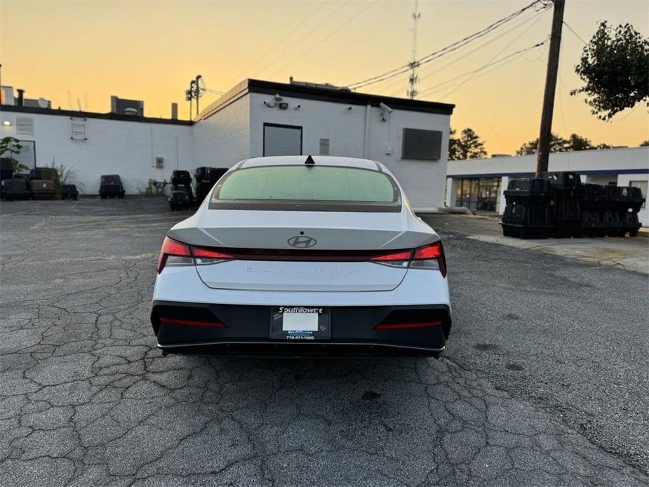 new 2024 Hyundai Elantra car, priced at $21,811