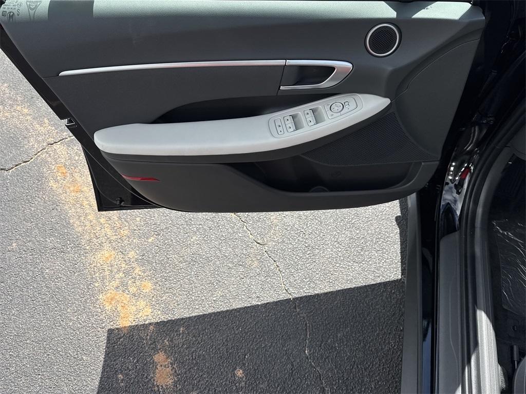 new 2025 Hyundai Sonata car, priced at $26,785