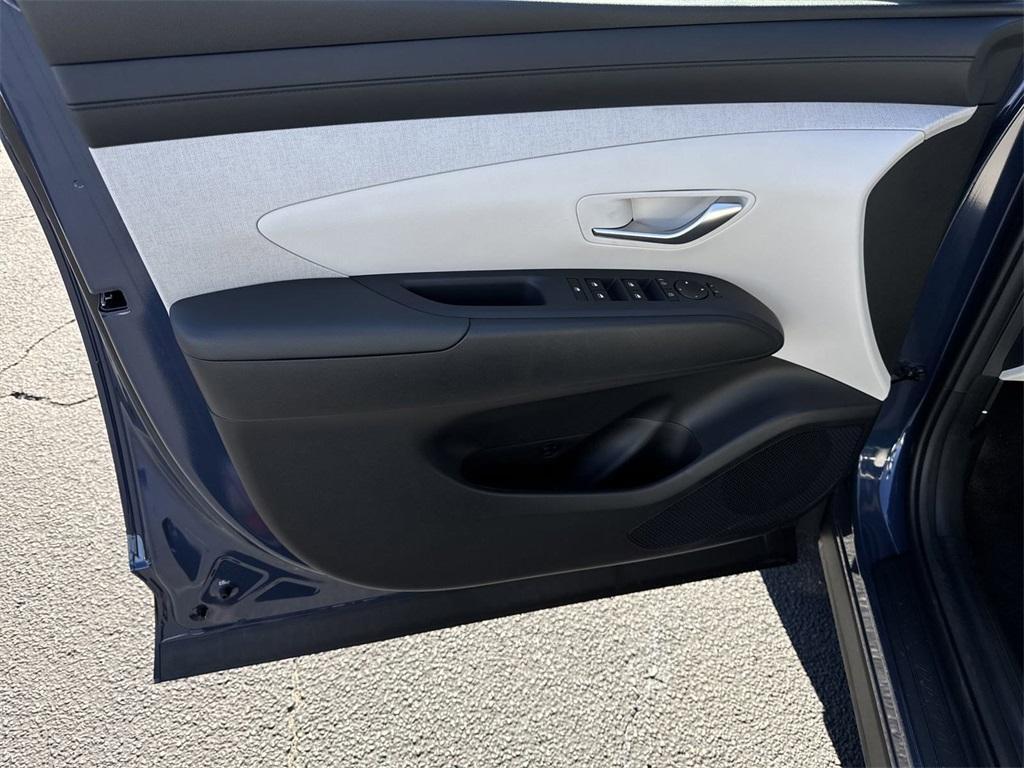 new 2025 Hyundai Tucson car, priced at $32,495