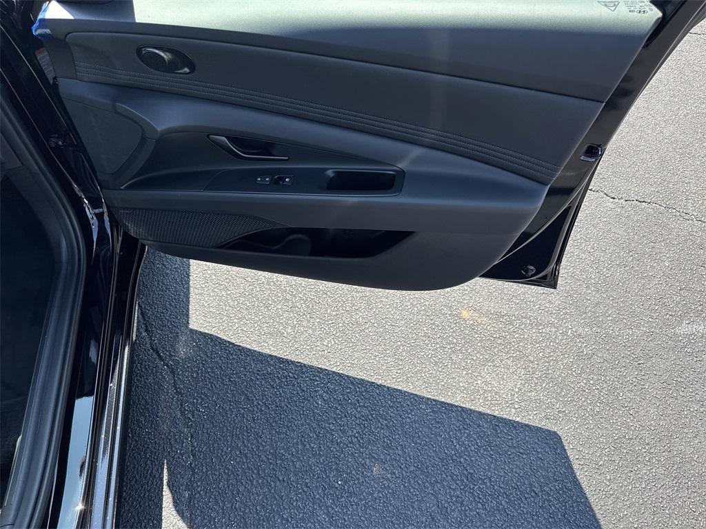 new 2025 Hyundai ELANTRA HEV car, priced at $29,460