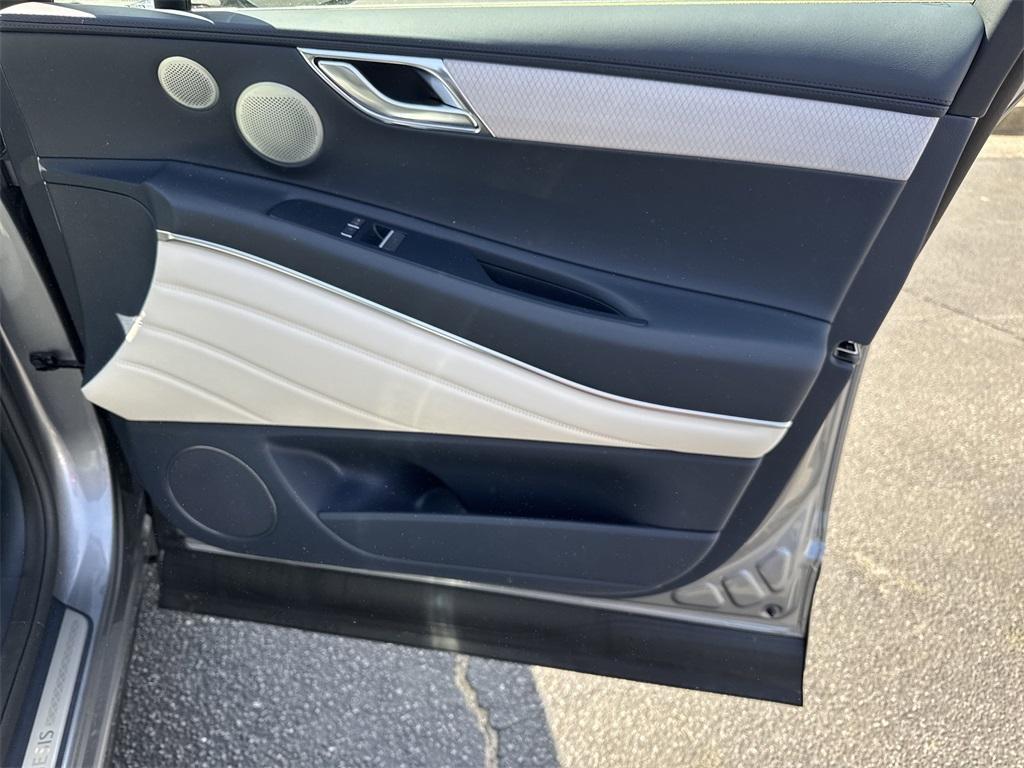new 2025 Genesis GV80 car, priced at $82,835
