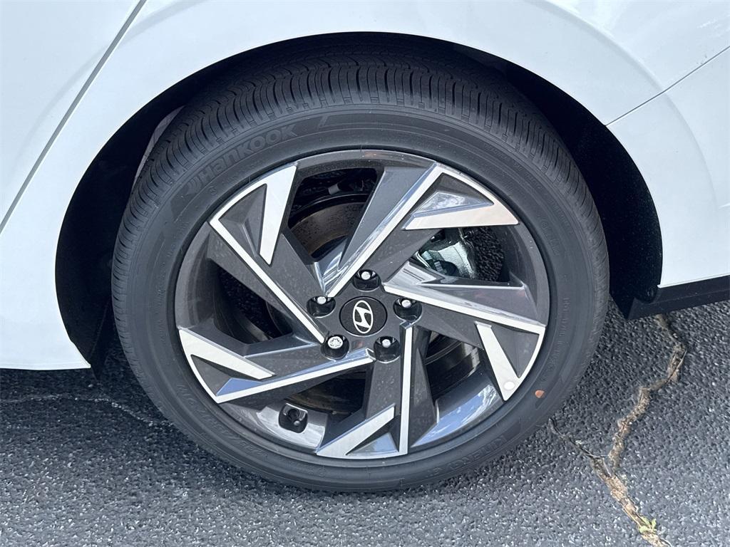 new 2025 Hyundai Elantra car, priced at $25,930