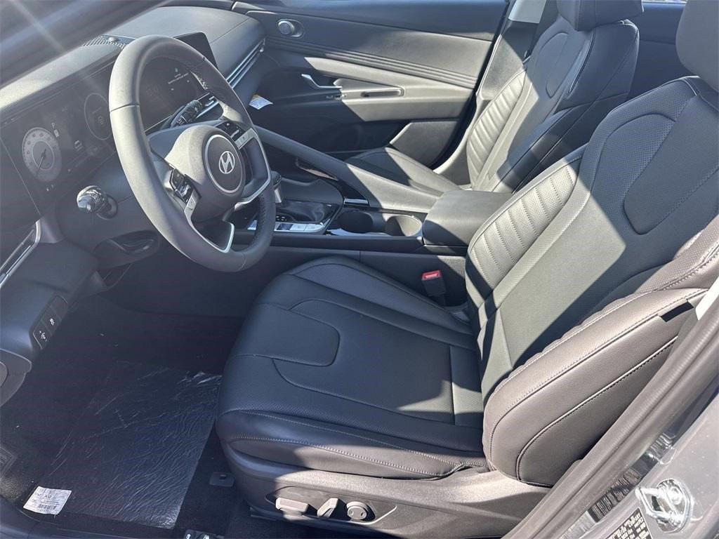 new 2025 Hyundai Elantra car, priced at $26,220