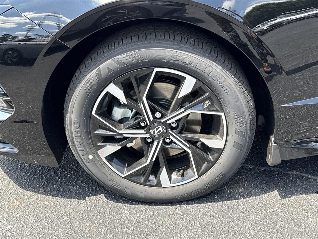 new 2025 Hyundai Sonata car, priced at $27,830