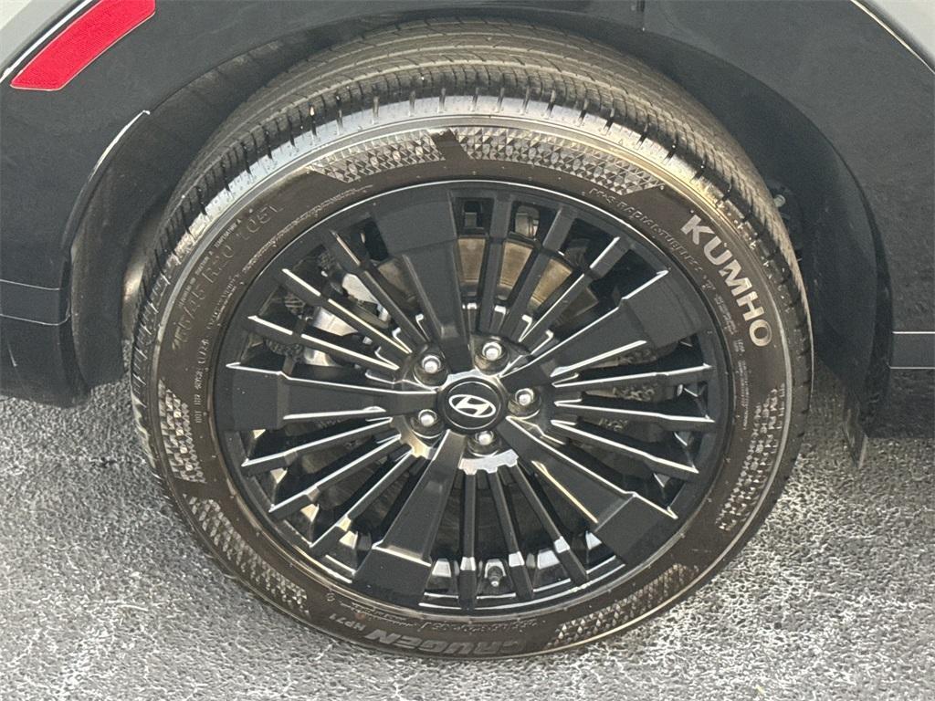 used 2025 Hyundai SANTA FE HEV car, priced at $42,891