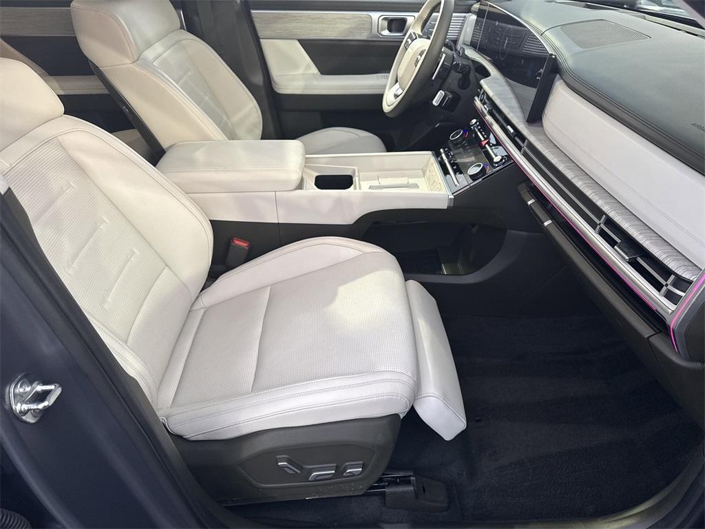 used 2025 Hyundai SANTA FE HEV car, priced at $42,891